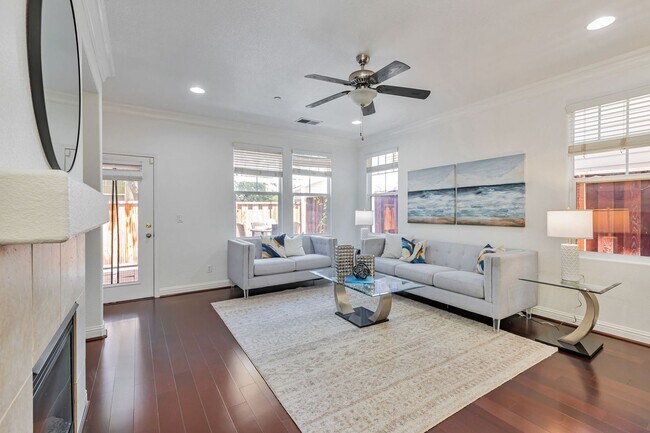 Foto del edificio - 8940 Acorn Way