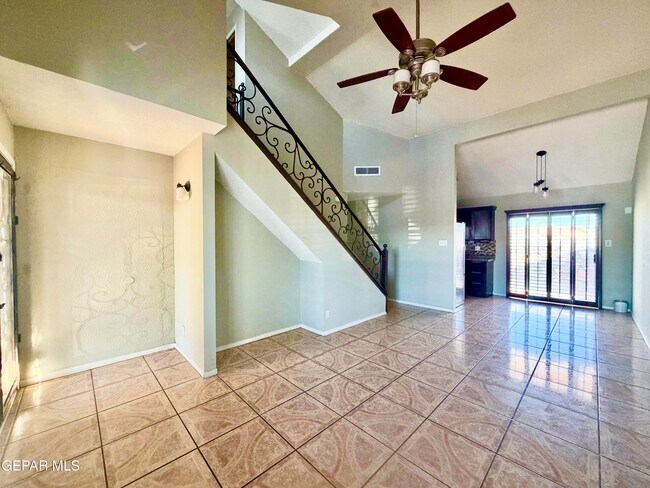 Foto del edificio - 9150 Bur Oak Cir