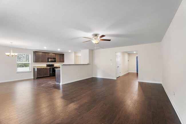 Building Photo - 317 Sportsman Dr