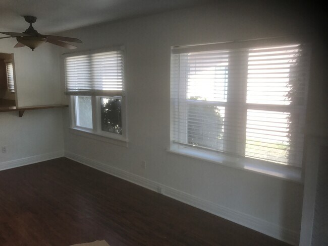 Foto del edificio - 9025 Carson St