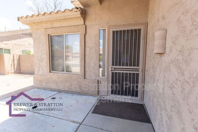 Building Photo - 1373 W Longhorn Dr