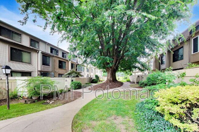 Foto del edificio - 9391 Chadburn Pl