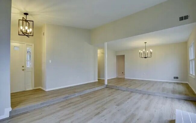 Building Photo - 1706 Fantasia Cir