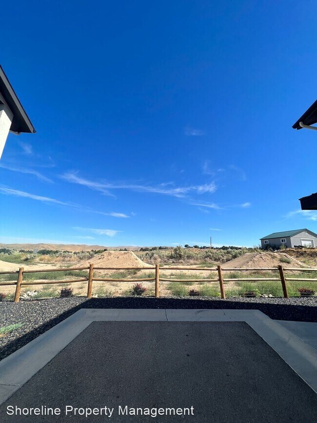 Foto del edificio - 3 br, 2 bath House - 10784 West Freestyle ...