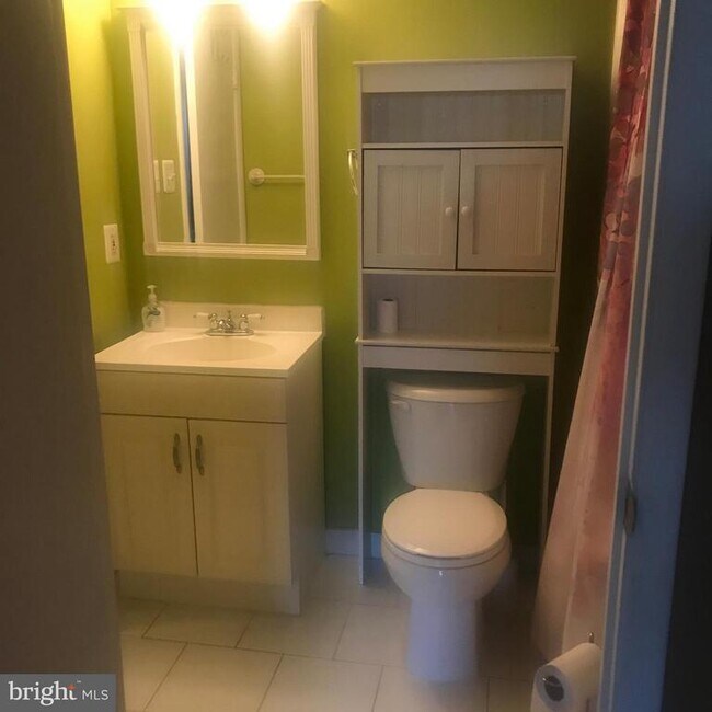 Foto del edificio - 8424 Lazy Creek Ct