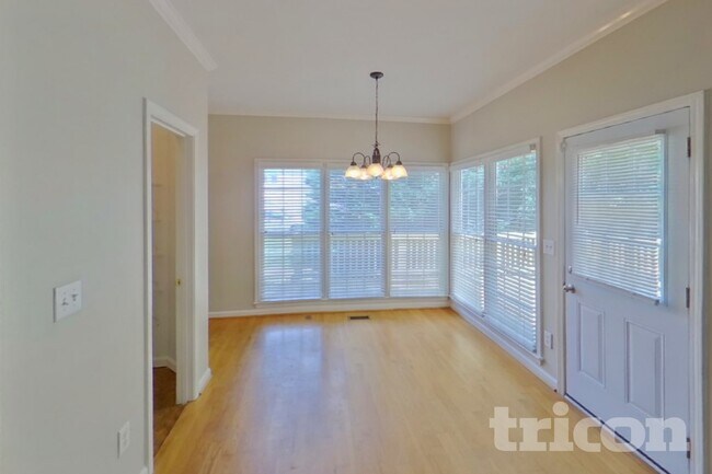 Building Photo - 1260 Castle Pointe Ln