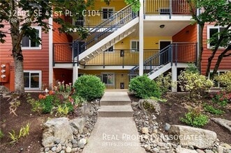 Building Photo - 12601 SE 41st Pl