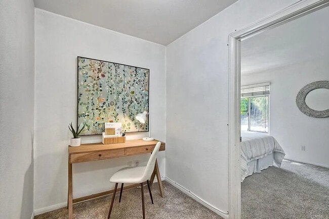 Building Photo - AWESOME ONE BEDROOM APARTMENT