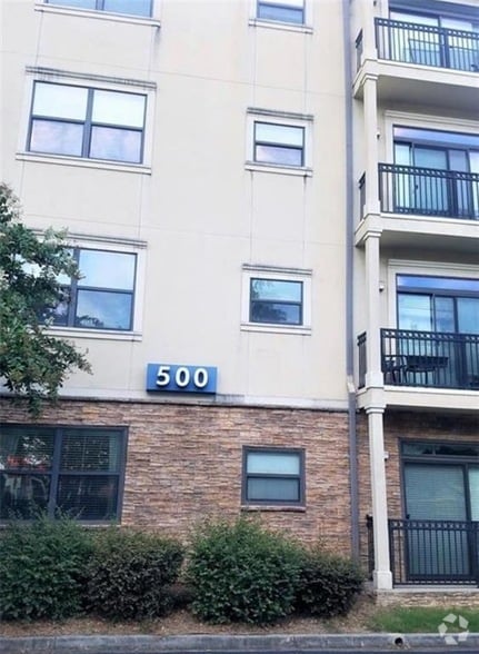 Building Photo - 2230 Cheshire Bridge Rd NE