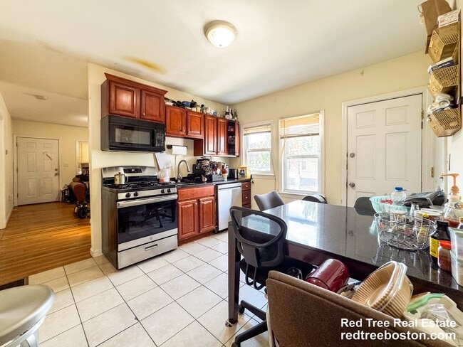 Foto del edificio - 28 Linden St