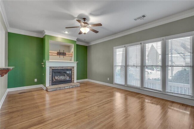 Foto del edificio - 1387 Village Creek Cir