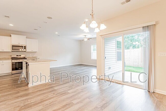 Foto del edificio - 103 Sweet Almond Ct