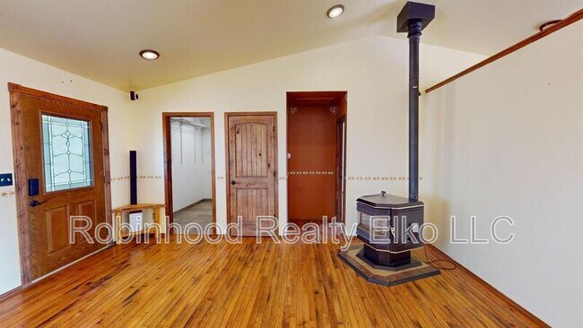 Foto del edificio - 822 Silver Oak Dr