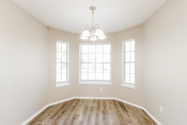 Foto del edificio - 18718 Timber Trace Dr