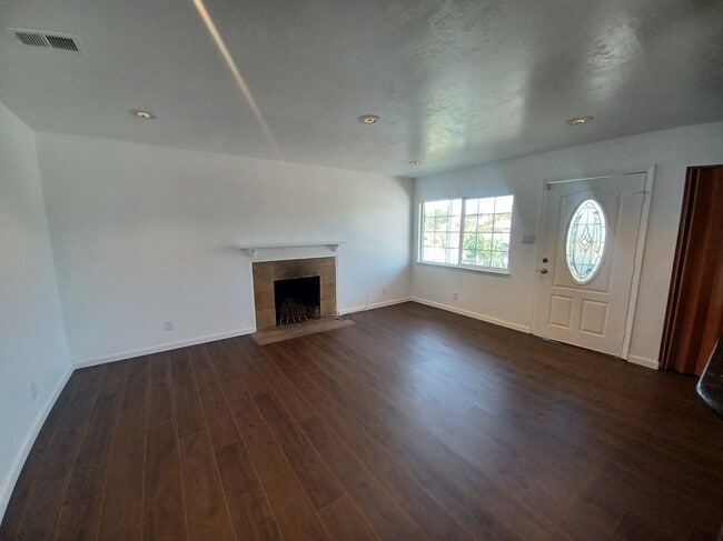 Building Photo - 26797 Eldridge Ave