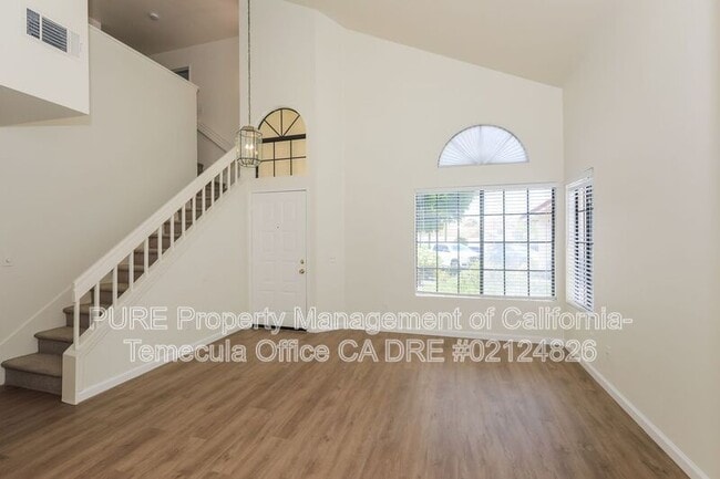 Building Photo - 39625 Almansa Ct