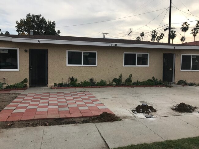 Building Photo - 1030 E 21st St