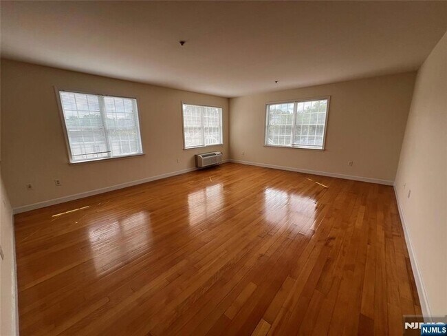 Foto del edificio - 333 Willow St