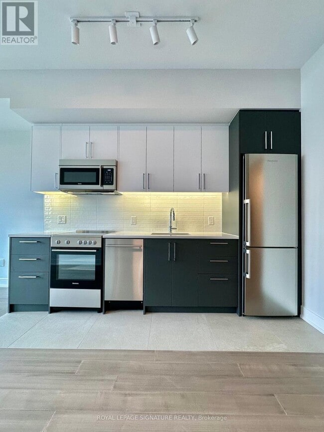Photo du bâtiment - 664-664 Spadina Ave.