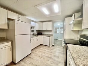 Building Photo - 13 Cannes Dr