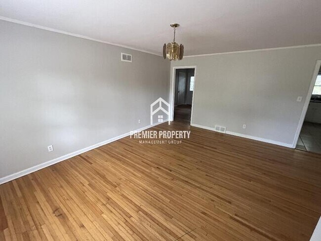 Building Photo - 3084 Dewitt Cove