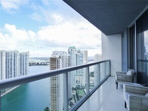 Building Photo - 495 Brickell Ave