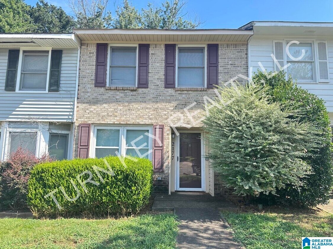 Primary Photo - 2177 Cheshire Dr