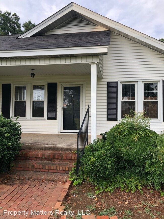 Building Photo - 2313 S New Hope Rd