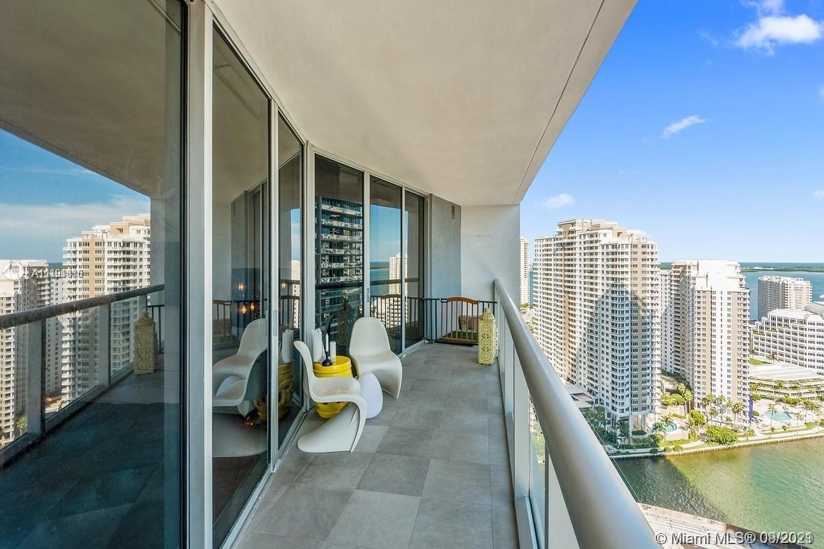 Foto principal - 475 Brickell Ave