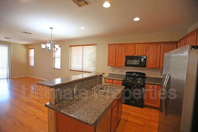 Foto del edificio - 14230 W Calavar Rd