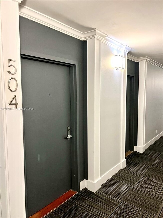 Foto del edificio - 780 NE 69th St