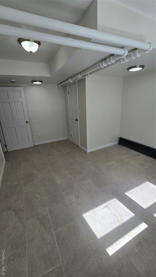 Foto del edificio - 48 N Fulton Ave