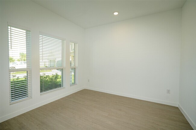 Foto del edificio - 6403 Periwinkle Blossom Ln