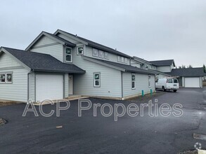 Building Photo - 2010 Aaron Dr