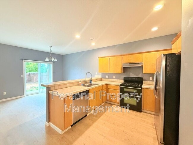 Building Photo - 5602 NE 64th Street