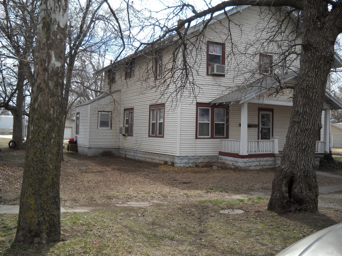 Primary Photo - 301 E A Ave