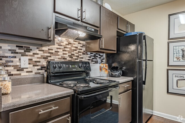 2HAB, 2BA - 1005 pies cuadrados - Cocina - Harvard Place