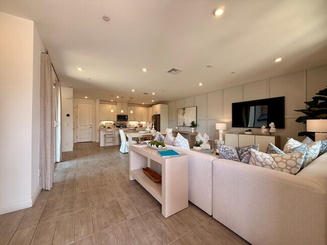 Building Photo - FULLY FURNISHED 3 BED 2.5 BATH 2 CAR GARAG...