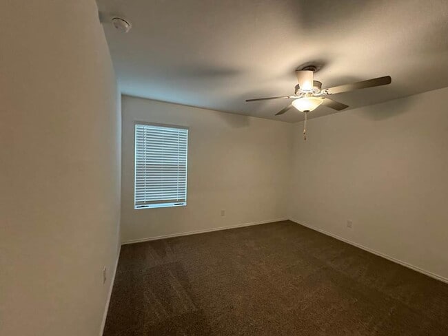 Foto del edificio - 1338 Mosely Cir
