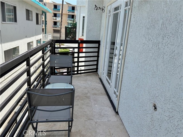 Building Photo - 425 S Catalina Ave