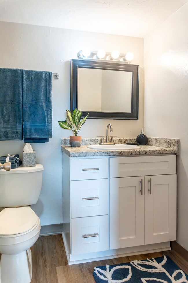 Building Photo - Lodge2765