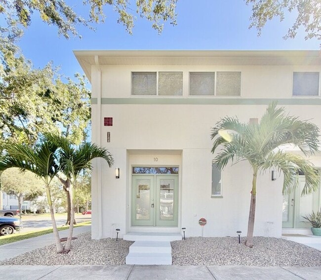 Photo - 724 4th Ave Townhome