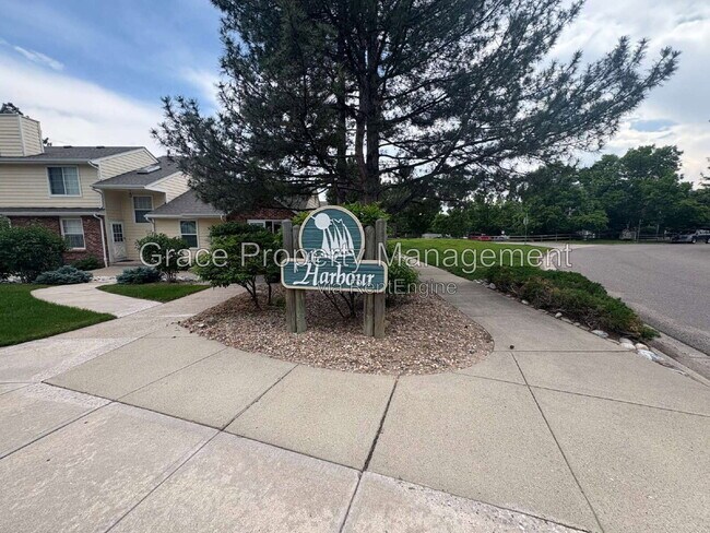 Foto del edificio - 8340 S Upham Way