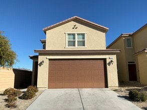 Building Photo - 5824 Petronius St