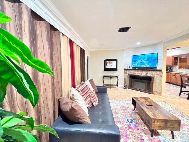 Foto del edificio - 7825 Miramar Pkwy