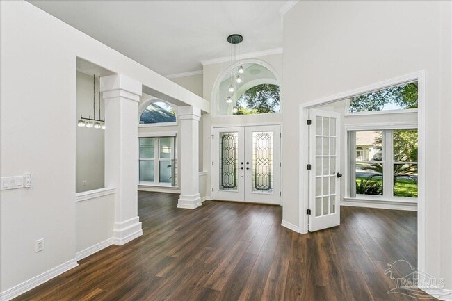 Foto del edificio - 6063 Forest Green Rd
