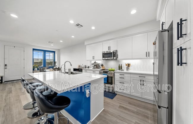 Building Photo - 8714 Aruba Ln