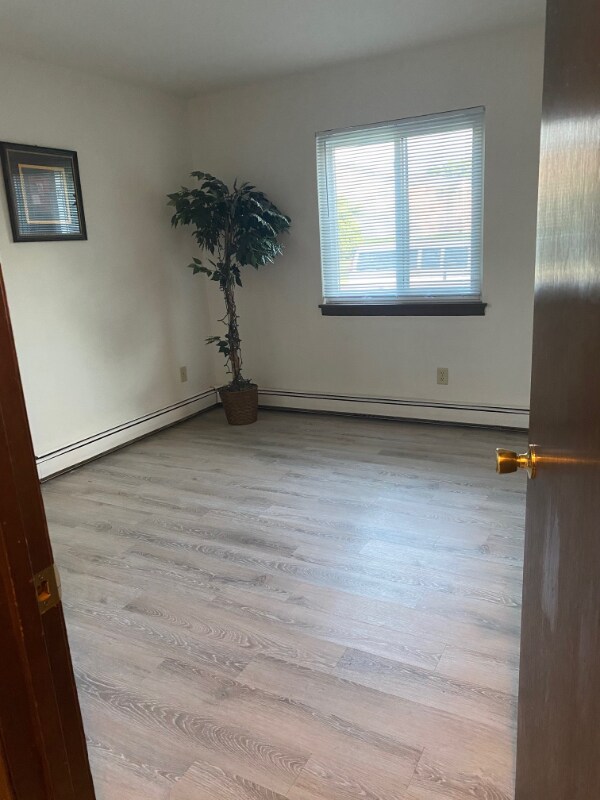 Foto del edificio - 6450 W Norwich Ave