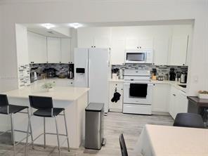 Foto principal - 20672 W Country Club Dr