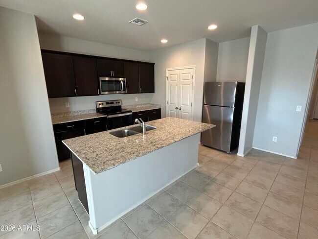 Building Photo - 24401 W Verlea Dr